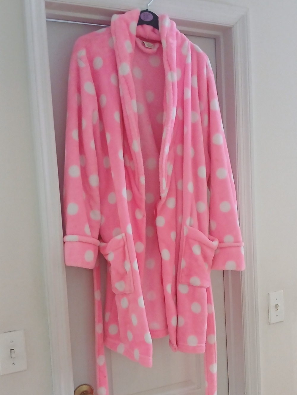 Sonoma Pink and White Polka Dot Plush Robe
